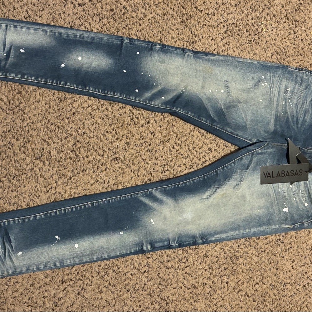 Valabasas Blue Distressed Jeans